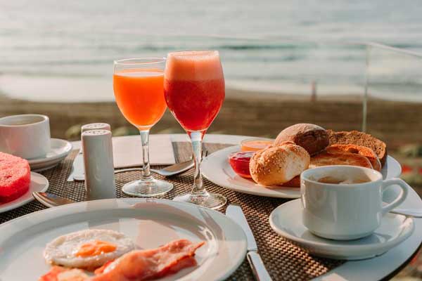 Desayuno del Buffet del Hotel Dunas Don Gregory en la Playa de las Burras